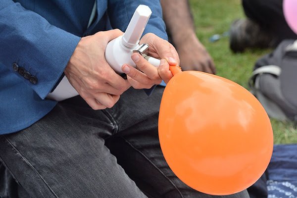 laughing gas balloons